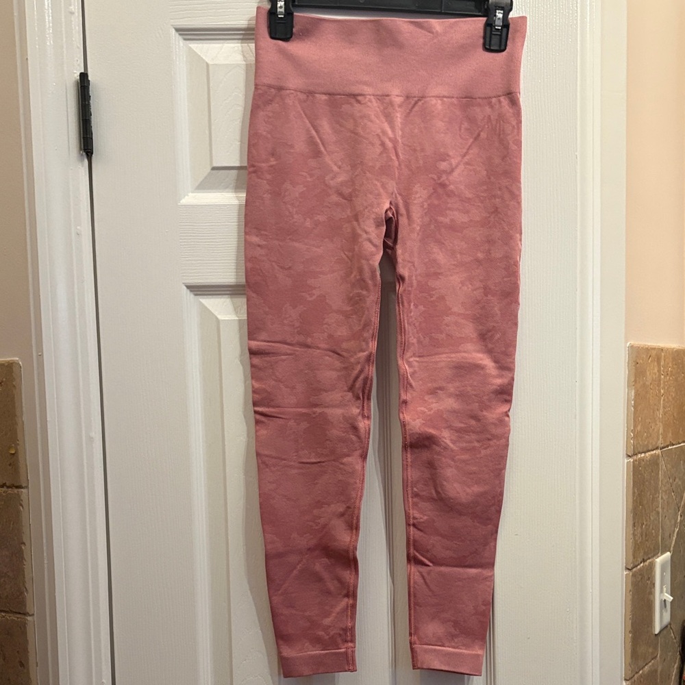 Gymshark Pink Camo Leggings